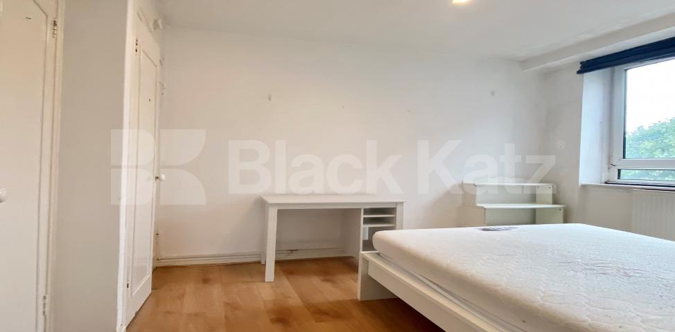 			LET , 4 Bedroom, 1 bath, 1 reception Apartment			 Rolls Road, Bermondsey